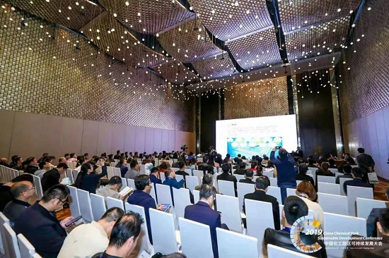 佳能28105镜头国产高清精品亚洲av一区光影魔术师的首选神器，开启摄影新纪元